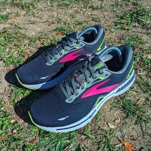 BROOKS ADRENALINE GTS 23 - Women's Athletic Shoes - SIZE 9.5B